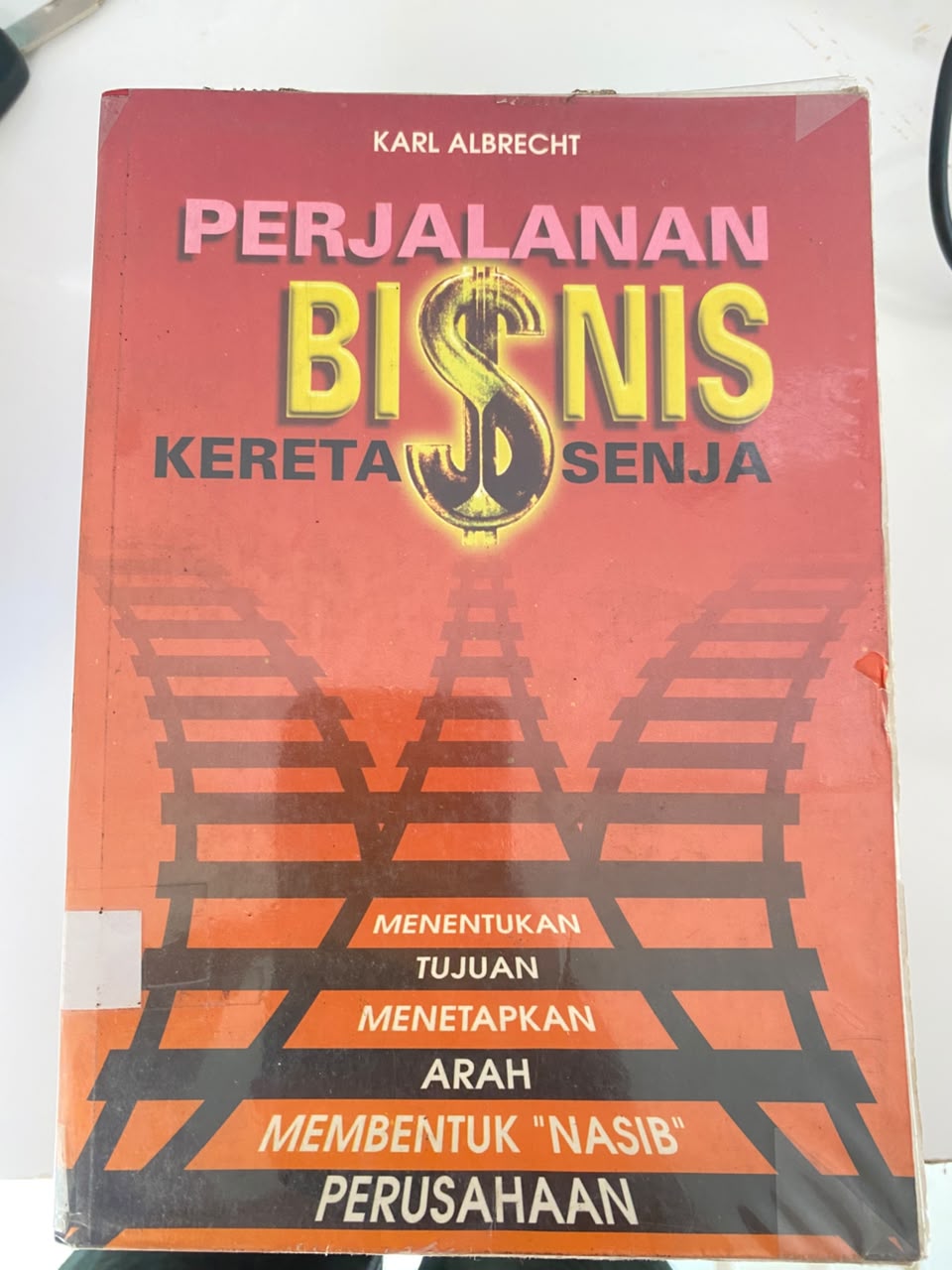 Perjalanan Bisnis Kreta Senja